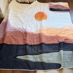 VGUC Crate & Barrel Peruvian Travel 100% Organic Cotton Sunrise Full/Queen Quilt